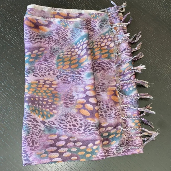 Reversible Oblong scarf - Picture 4 of 5